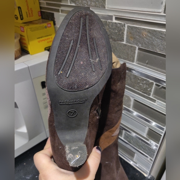 Predictions Heeled Boots - Picture 6 of 6